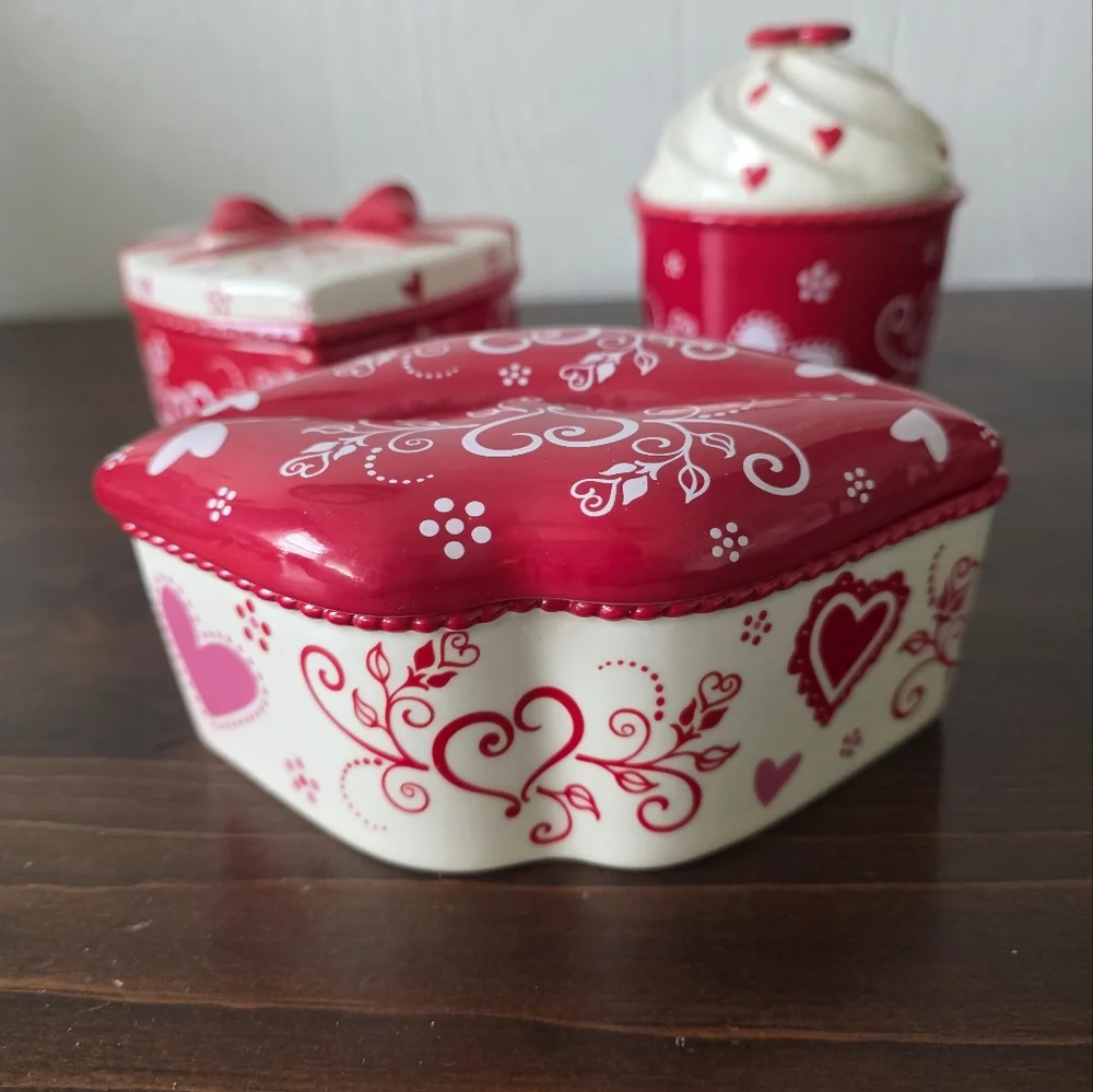 Temp-tations Romance Lidded Ramekins - Set of 3 - Picture 10 of 13
